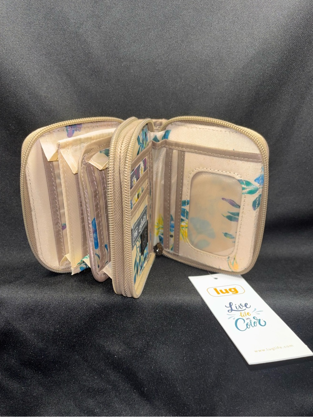 NWT Lug SPLITS Wallet in SAND with BOUQUET CREAM Lining